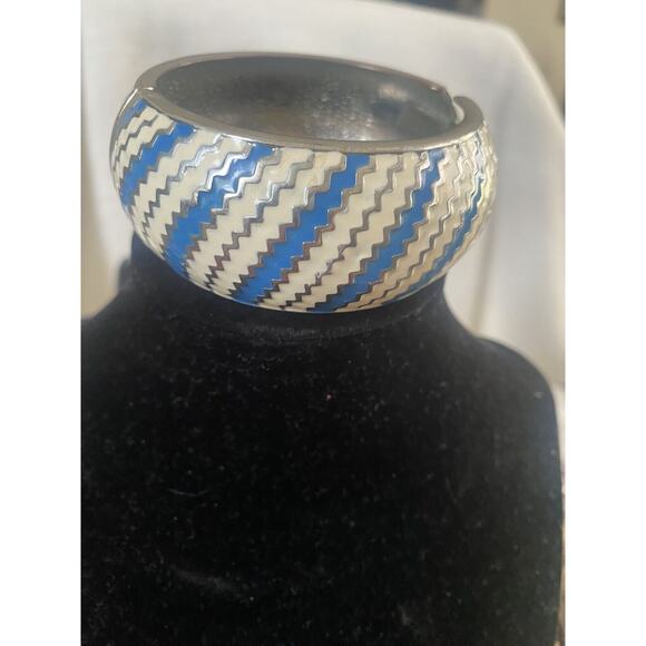 Vintage Silver Tone, Blue and Cream Enamel Spring Loaded Bracelet - Picture 1 of 9